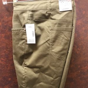 Catherines Sateen Capri